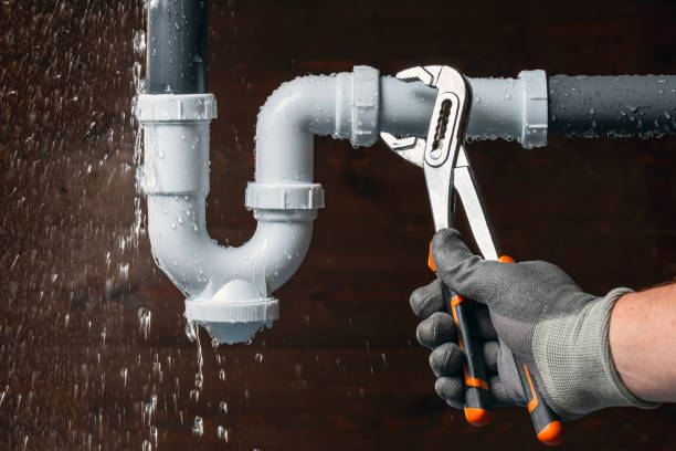 Professional Gas Line Repair technician working in Glenmont, MD
